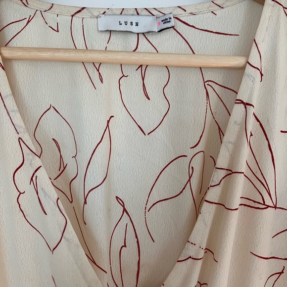 LUSH PRINTED MAXI DRESS TUNIC WITH SLEEVES CREAM AND RED SIZE S/M V NECK - Picture 5 of 5